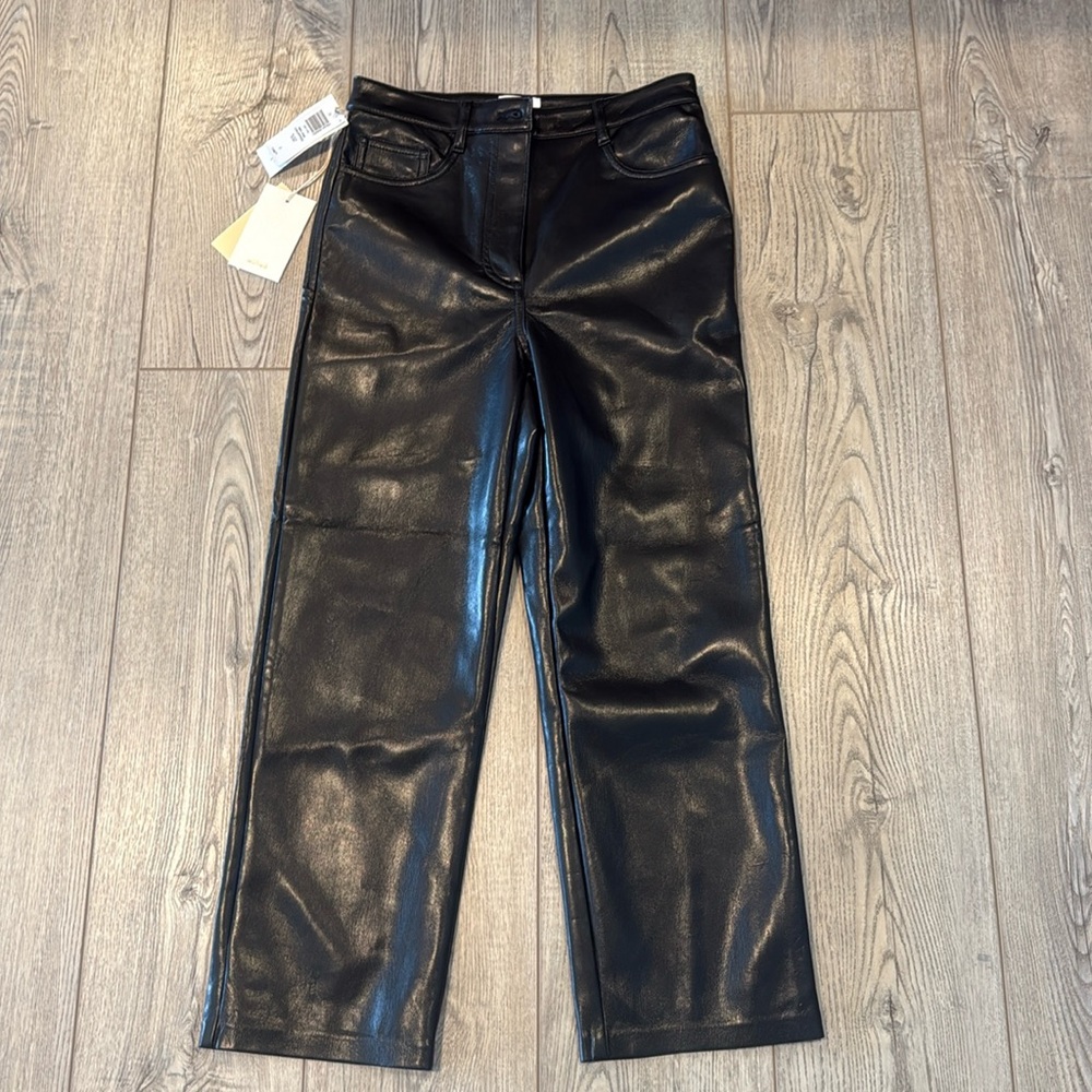 Aritzia Wilfred Melina Cropped Black pants size 2